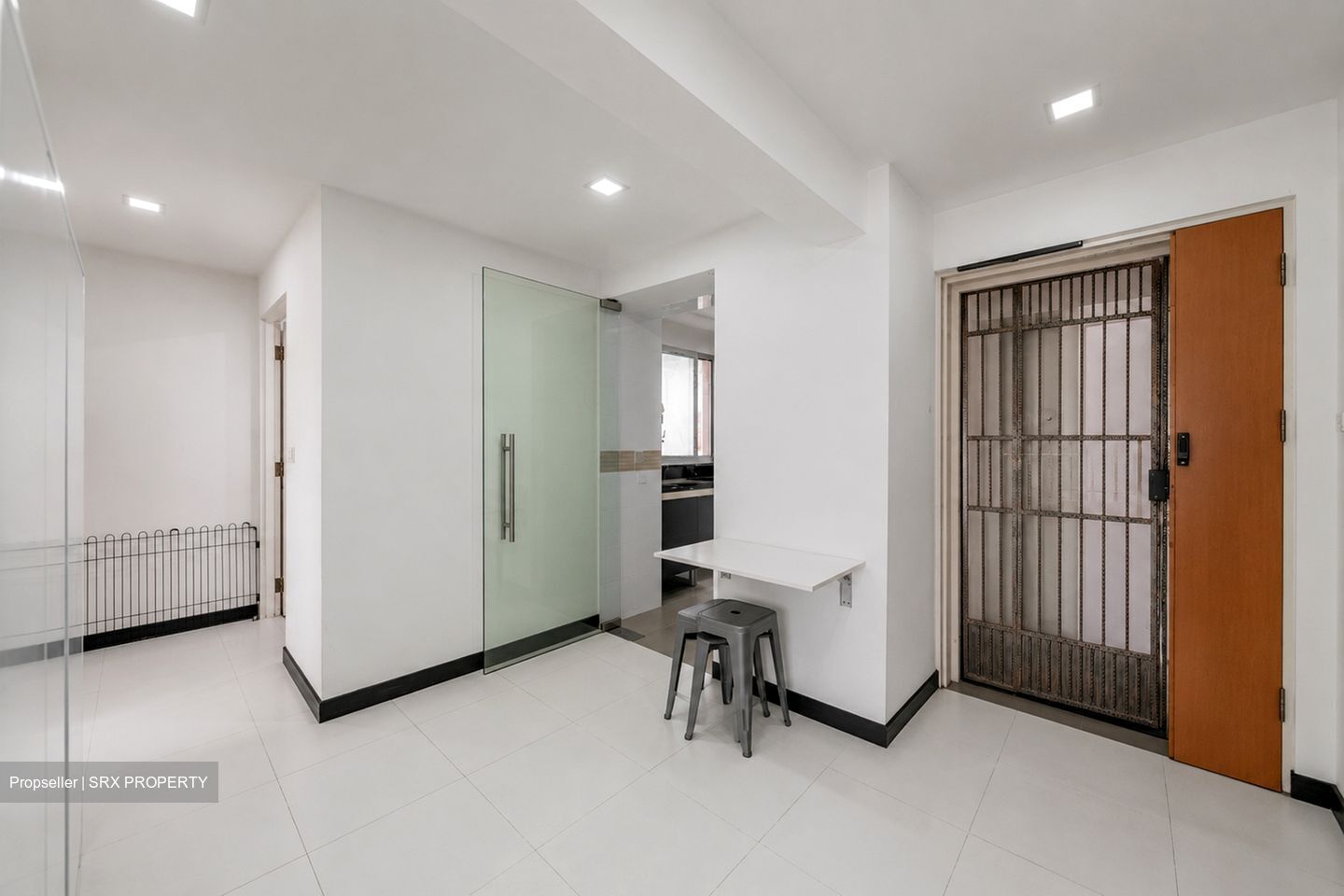 Sengkang West Way (Sengkang),  #568556021